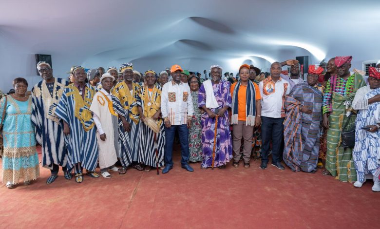 Photo of Yopougon: Adama  Bictogo confie l’élection d’Alassane Ouattara aux communautés  