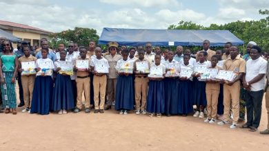 Photo of Bodokro : 30 élèves célébrés à la Journée de l’Excellence du Lycée moderne