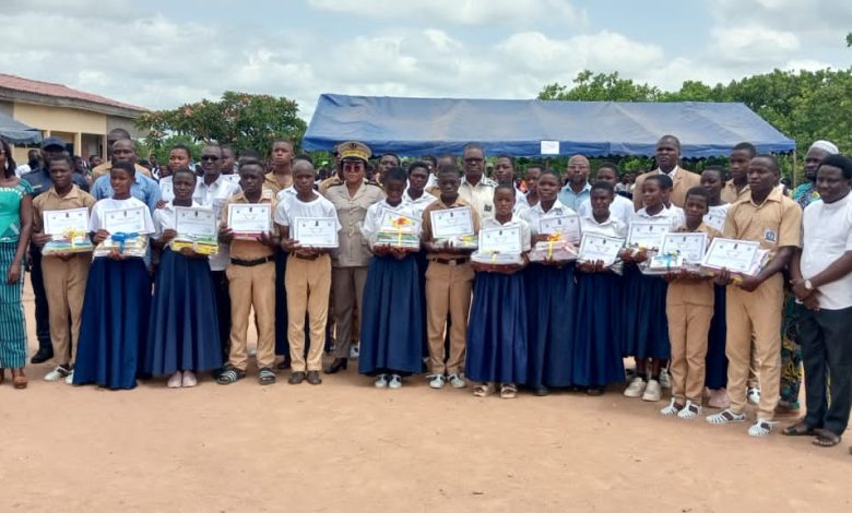 Photo of Bodokro : 30 élèves célébrés à la Journée de l’Excellence du Lycée moderne